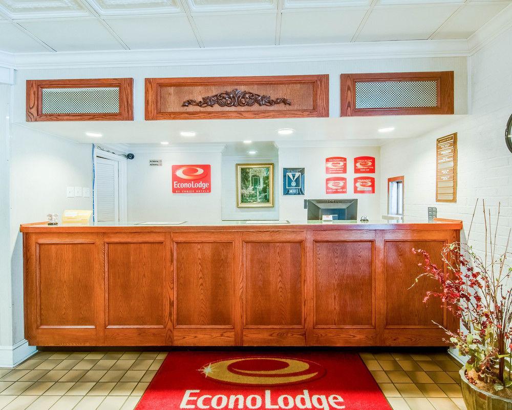 Econo Lodge Martinsville Exterior photo