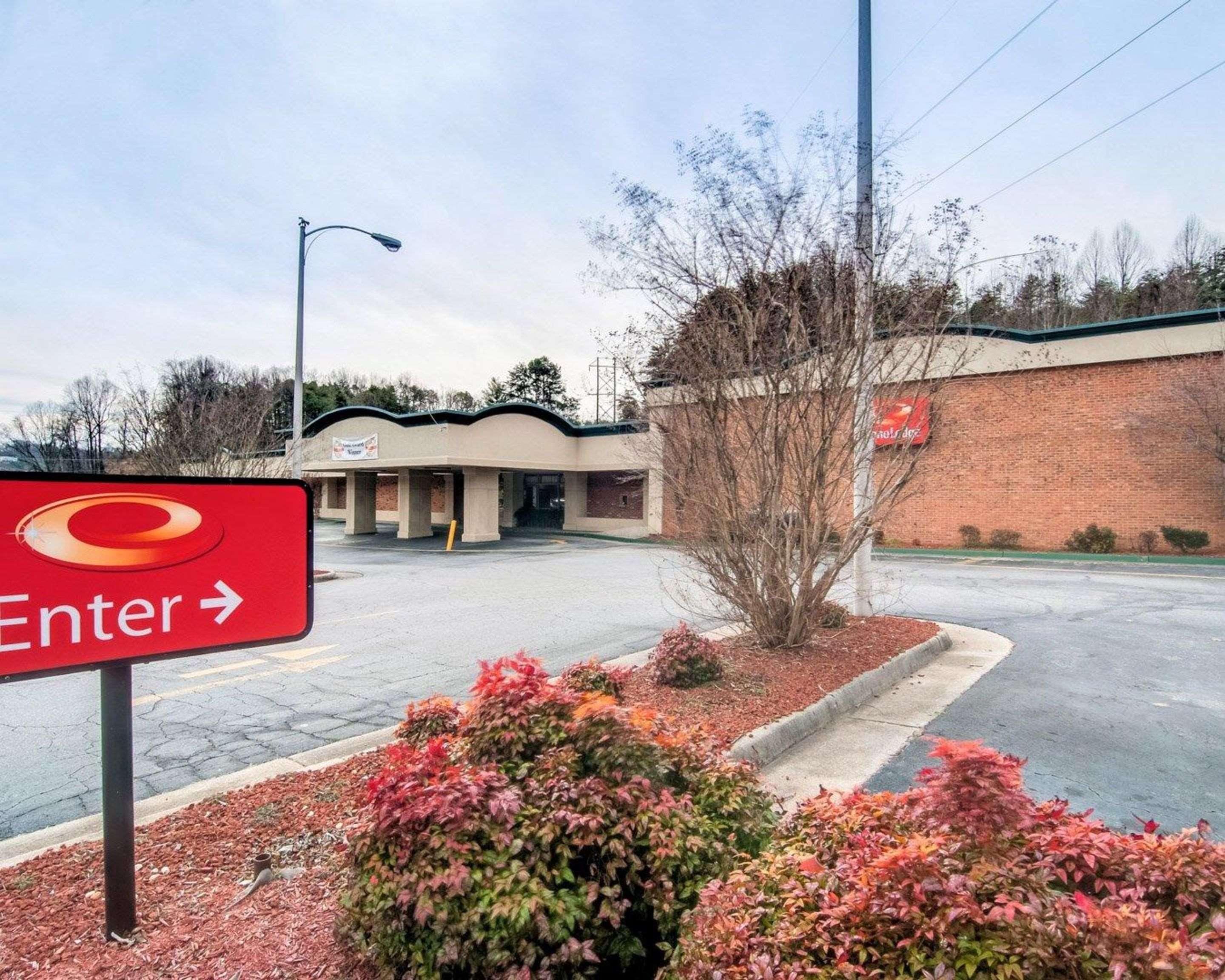 Econo Lodge Martinsville Exterior photo